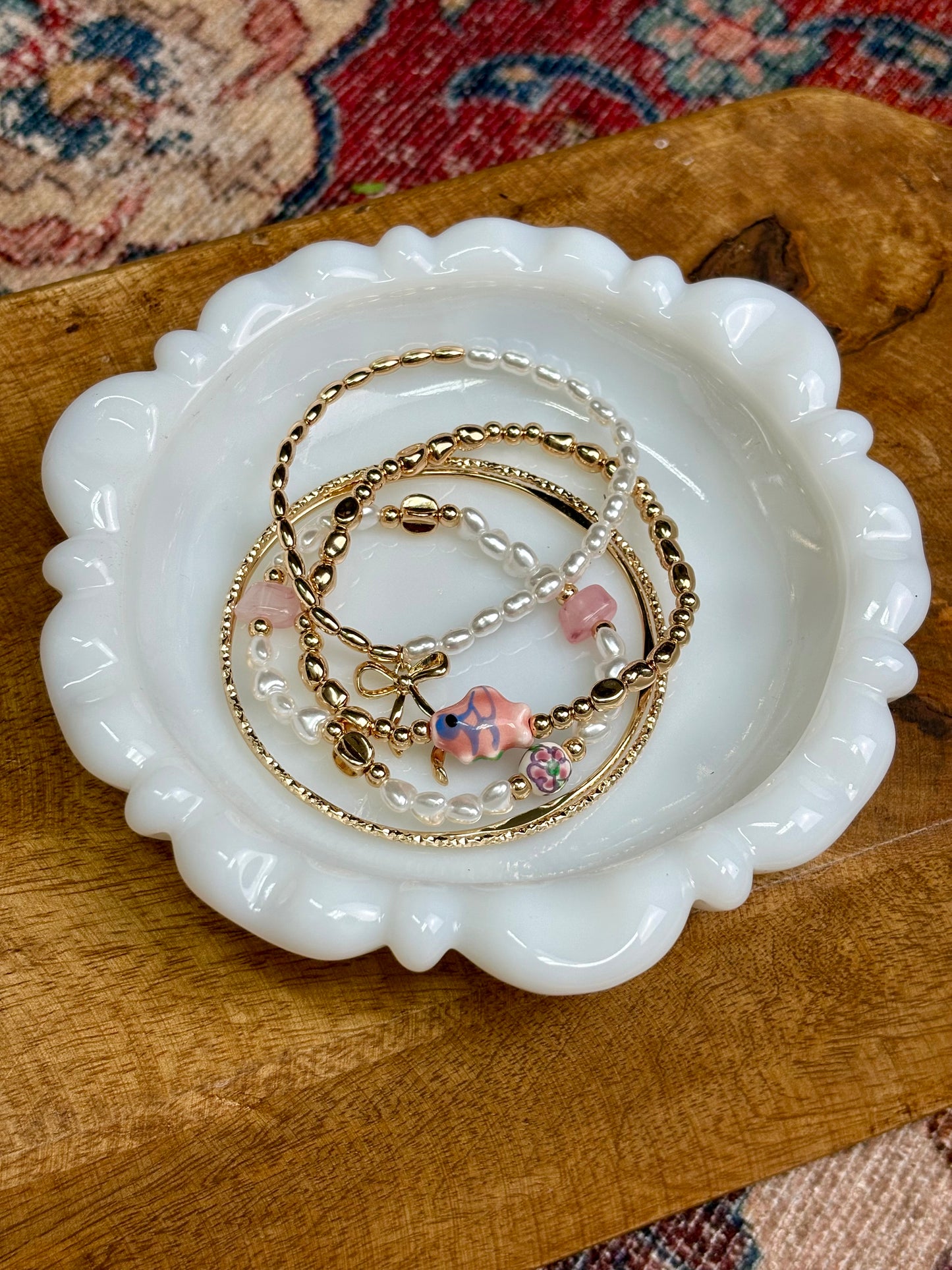 Porcelain Fish/Bow Bracelet