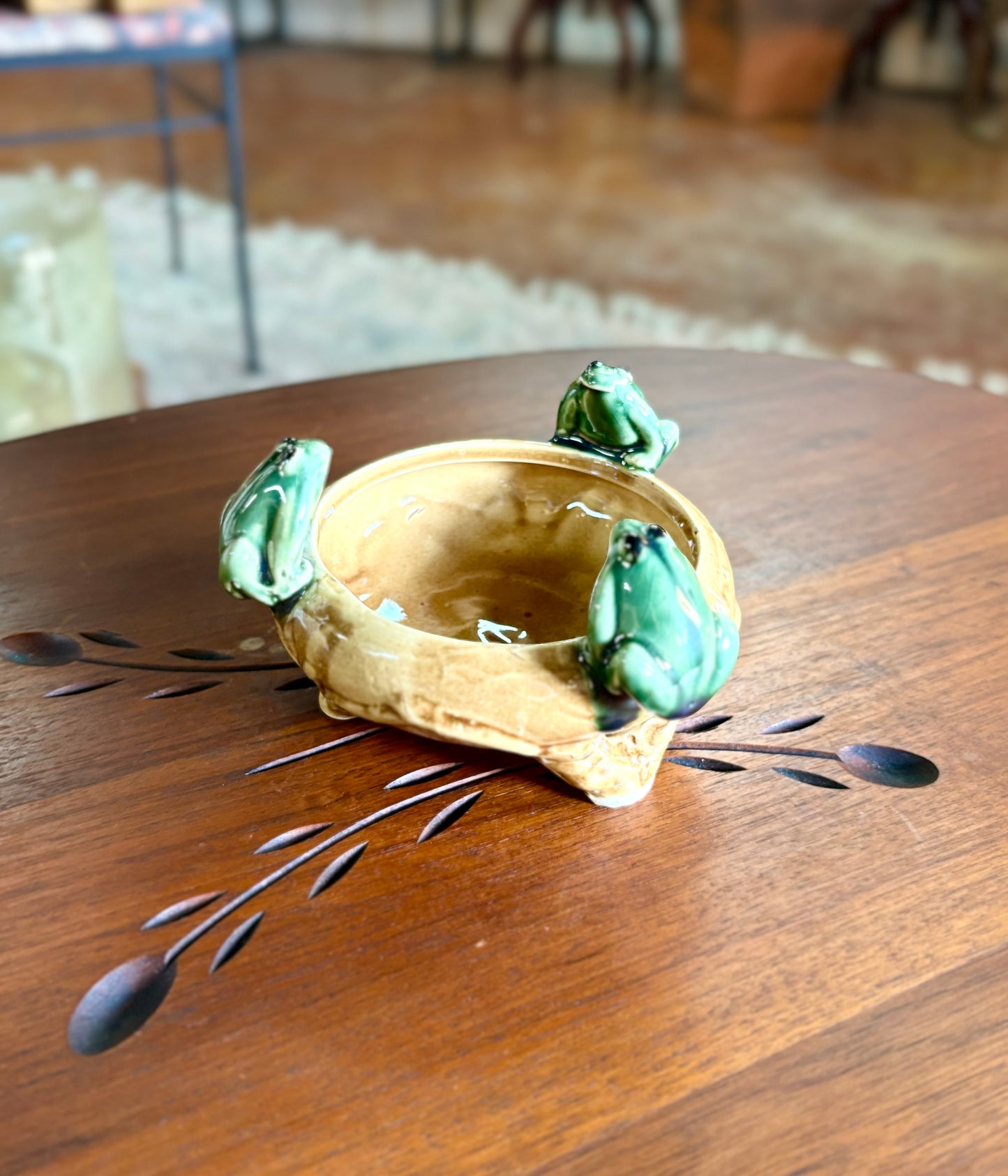 Ceramic 3 Seated Frog Planter