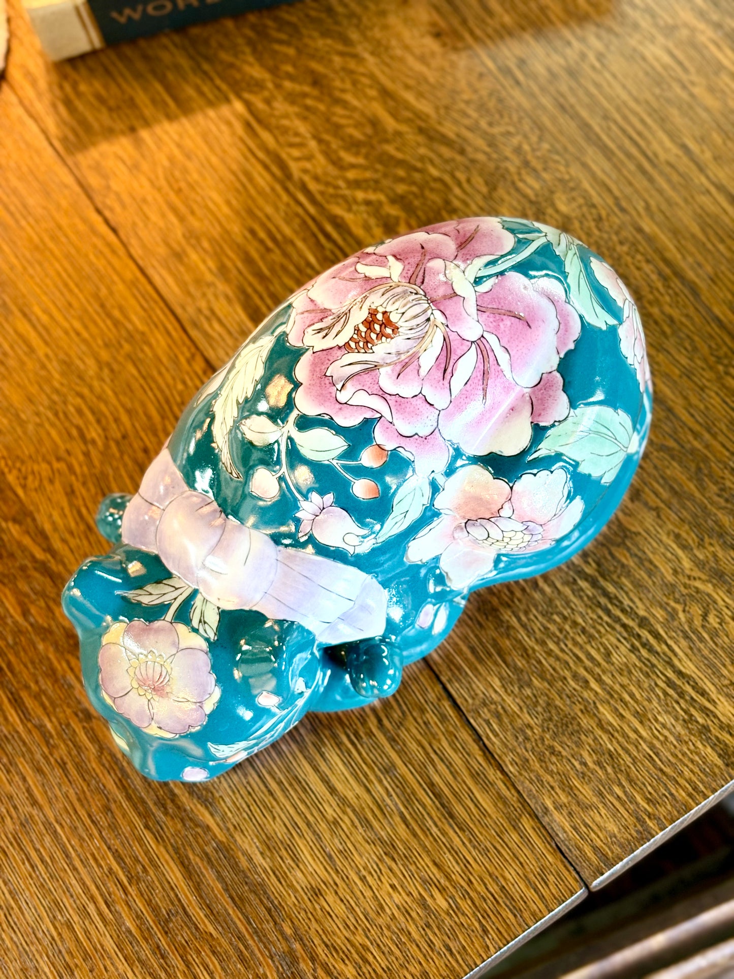 Vintage Chinoiserie Rose Medallion Sleeping Cat