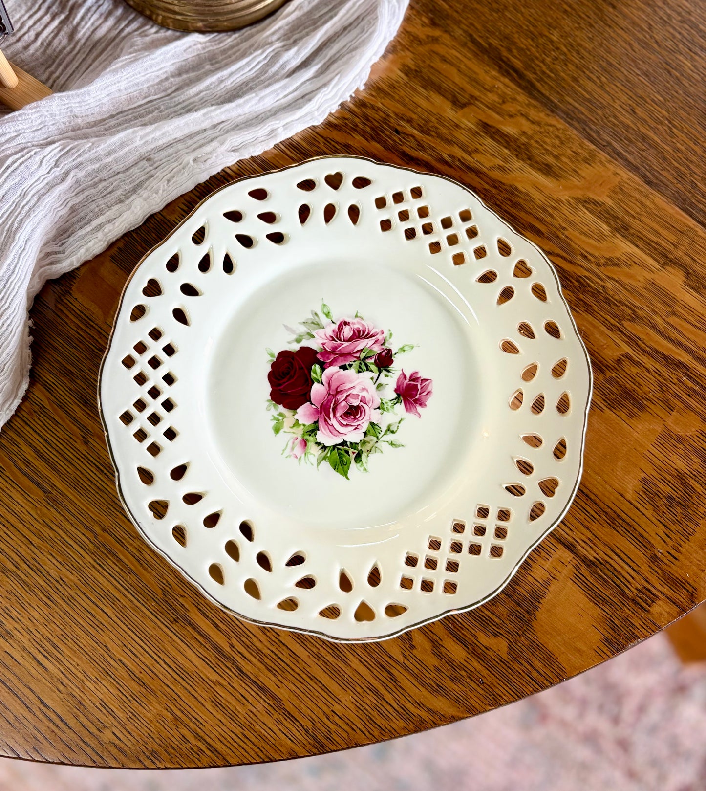 Vintage Victorian Rose Plate