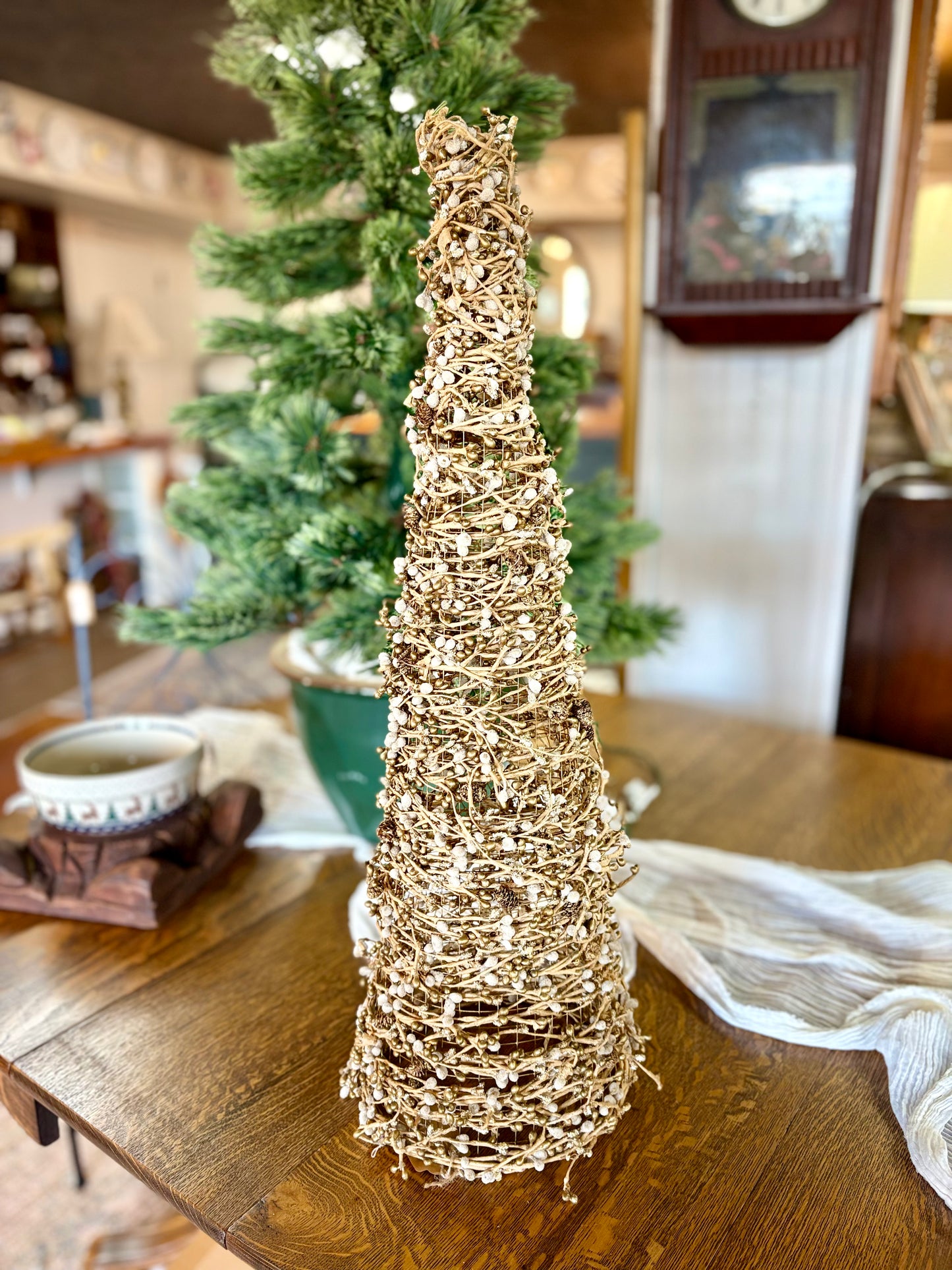 Gold Angel Vine Christmas Tree (Large)