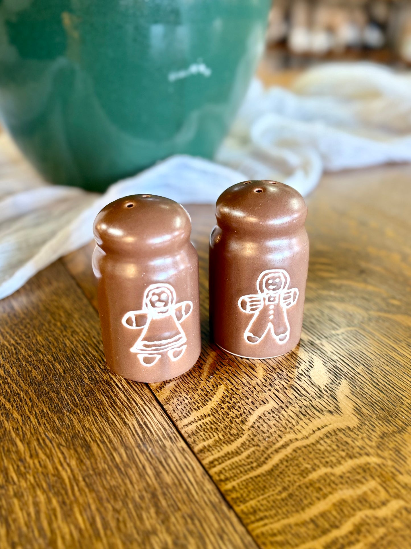 Gingerbread Salt & Pepper Shaker Set