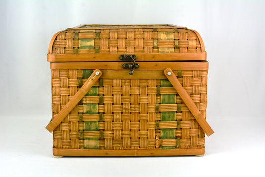 Vintage Picnic Basket 05