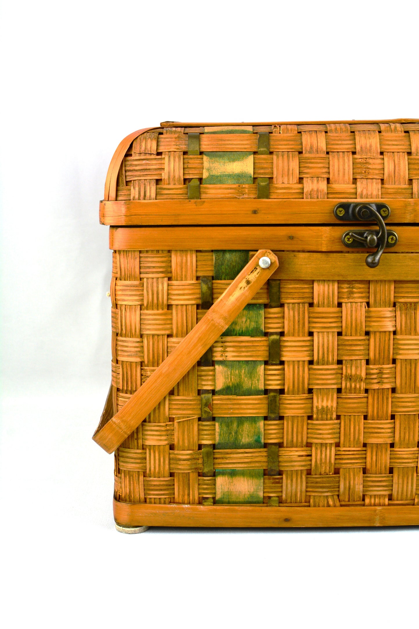 Vintage Picnic Basket 05