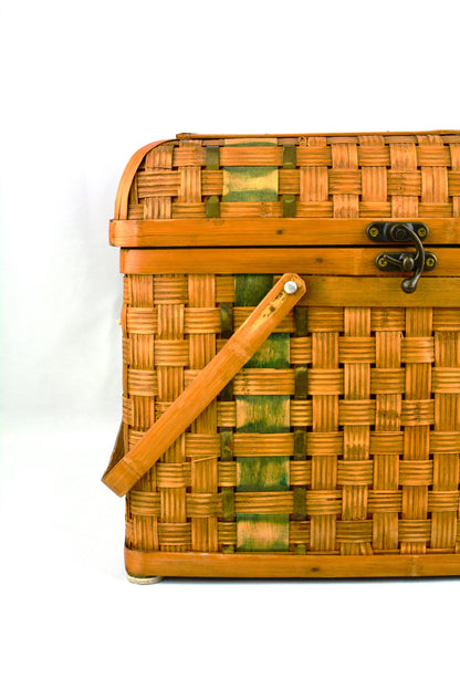 Vintage Picnic Basket 05