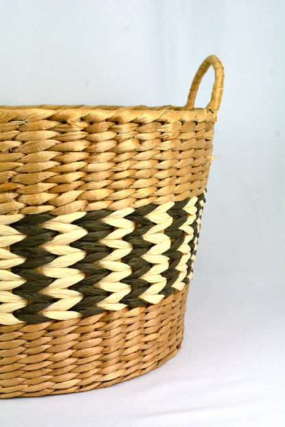 Lined Oval Basket 03