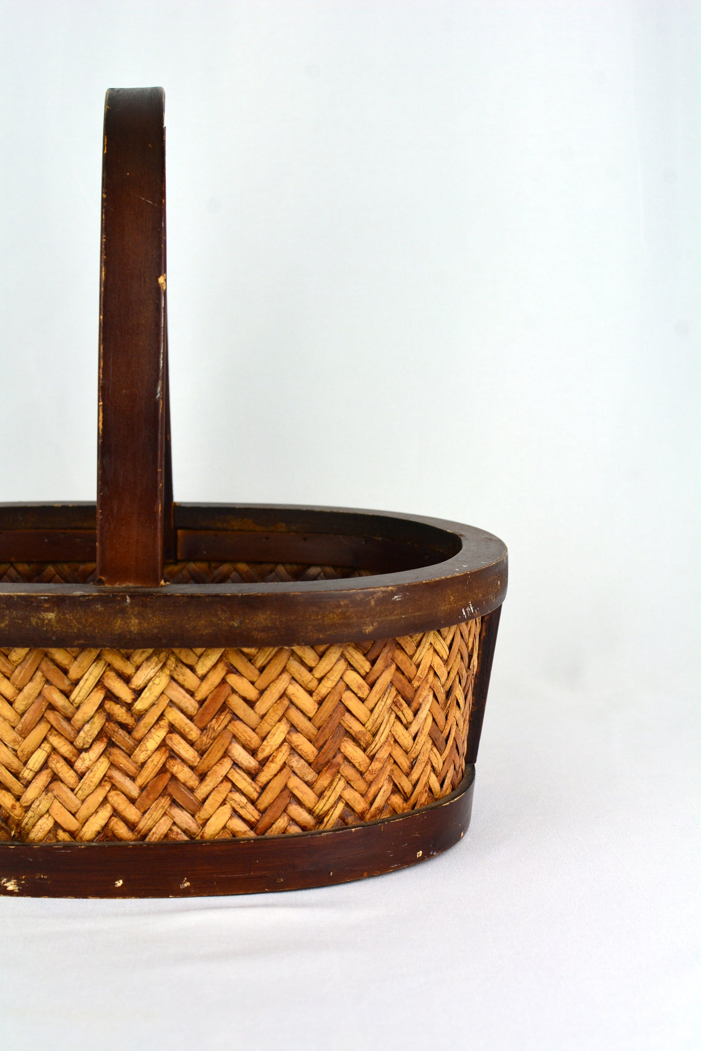 Vintage Basket 09