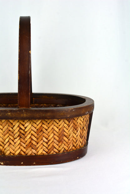 Vintage Basket 09