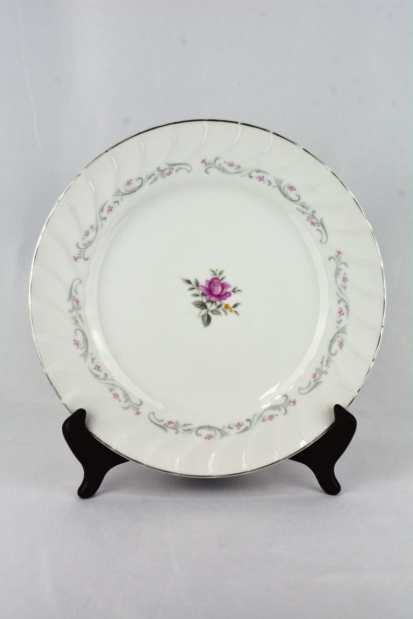 Vintage "Royal Swirl" Dinner Plate