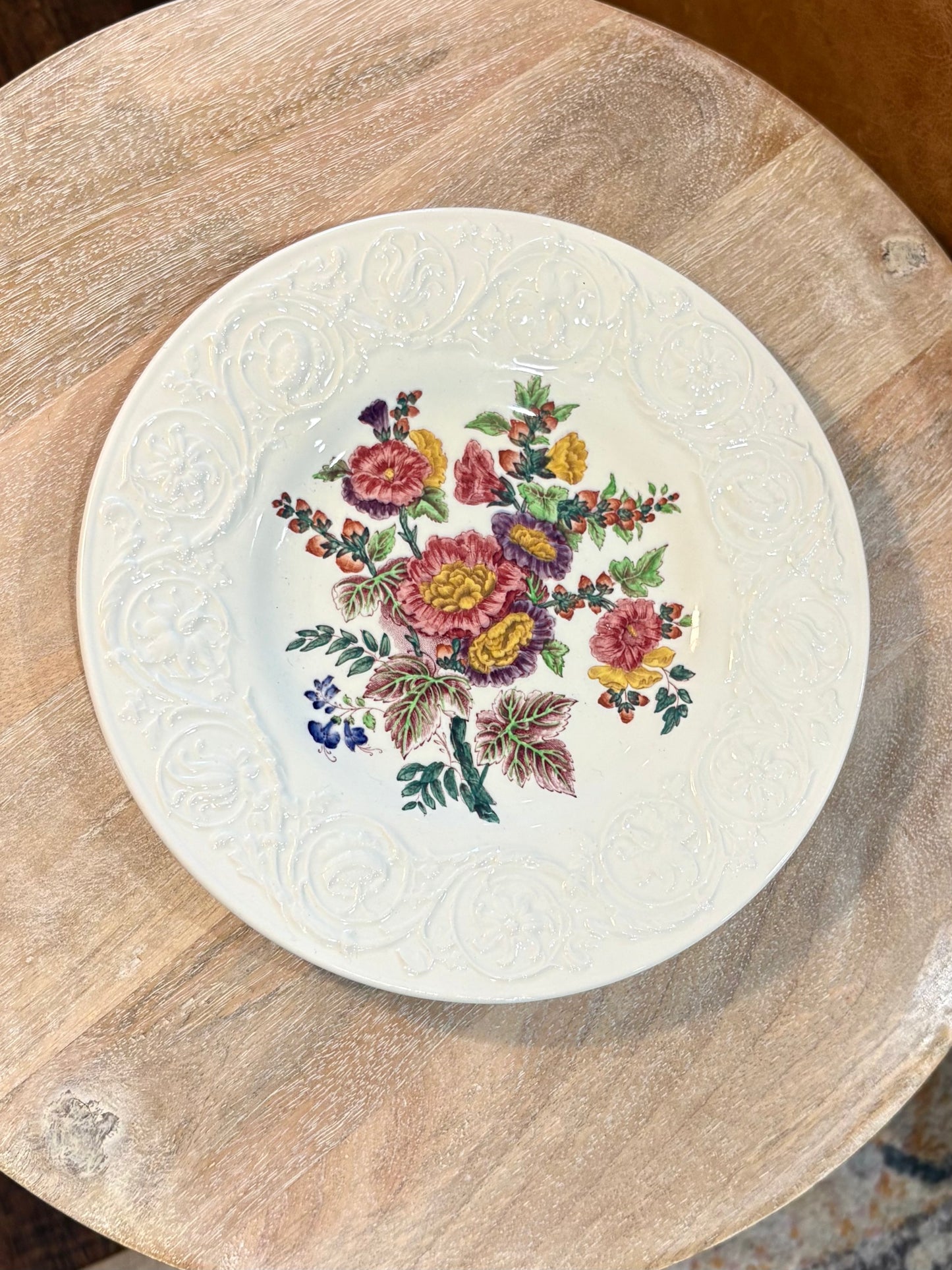 Vintage Wedgwood Flowered Plate 9"