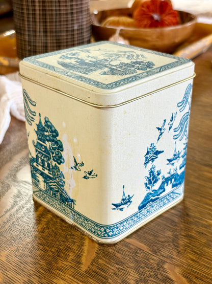 Vintage Blue Willow Spice Tin (Large)