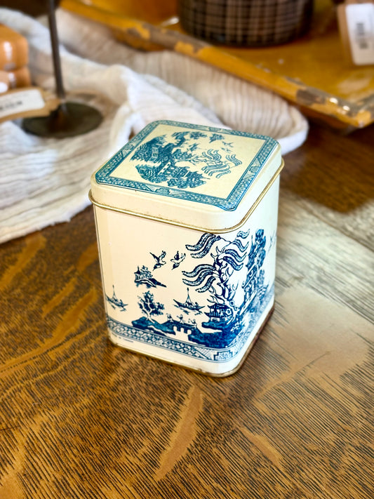 Vintage Blue Willow Spice Tin (Small)