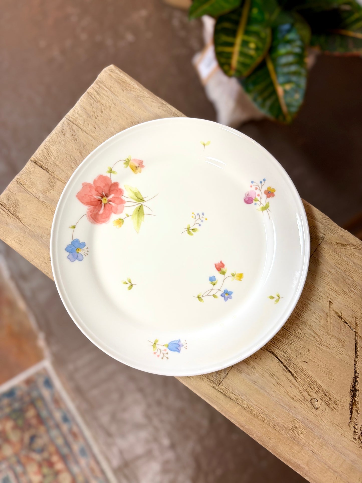 Mikasa "Just Flowers" Bread Plate