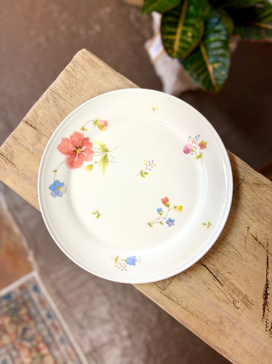 Mikasa "Just Flowers" Bread Plate
