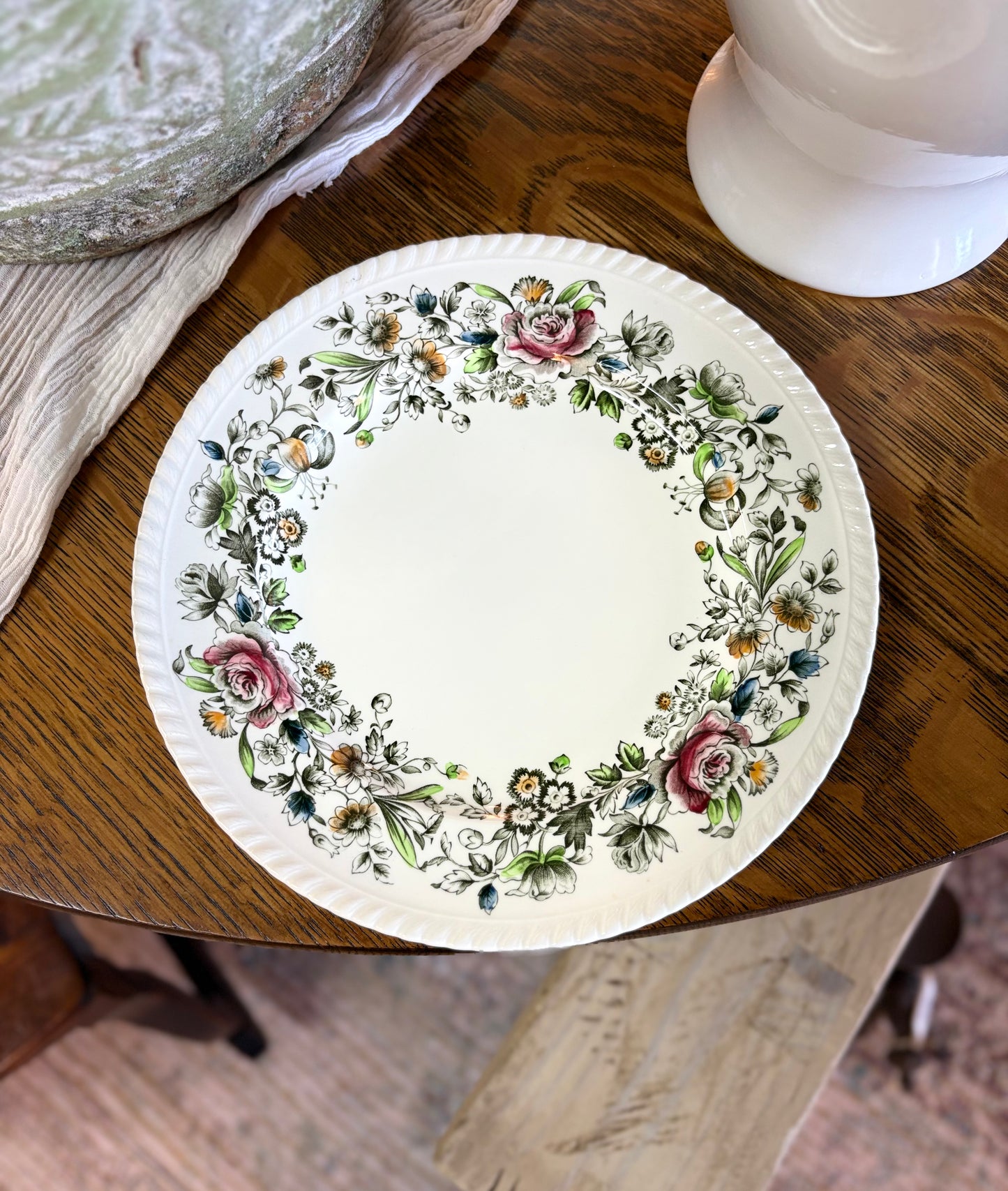 Johnson Bros Windsor Ware 10" Plate