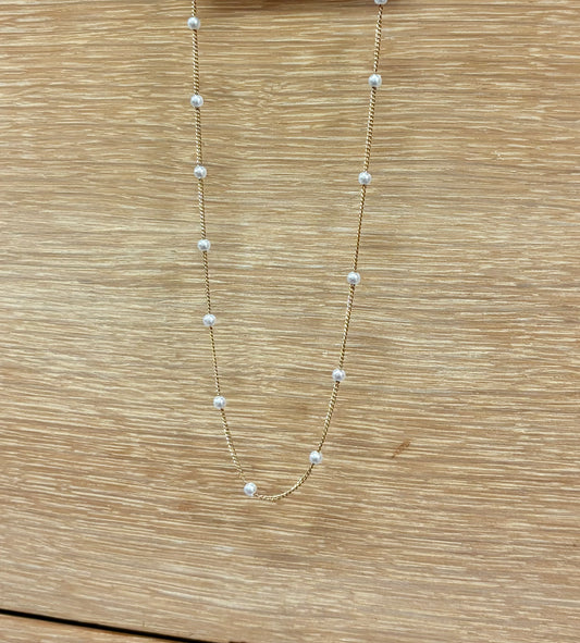 Dainty Gold & Pearl Necklace