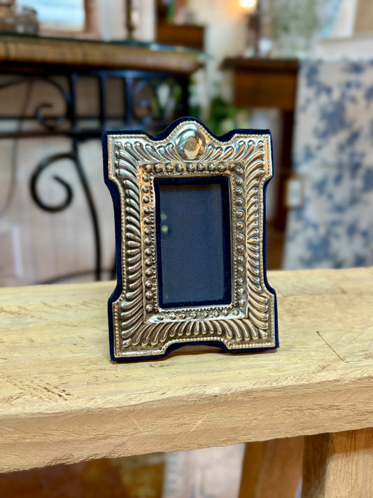 Silver with Blue Velvet 1.5x2.25 Frame