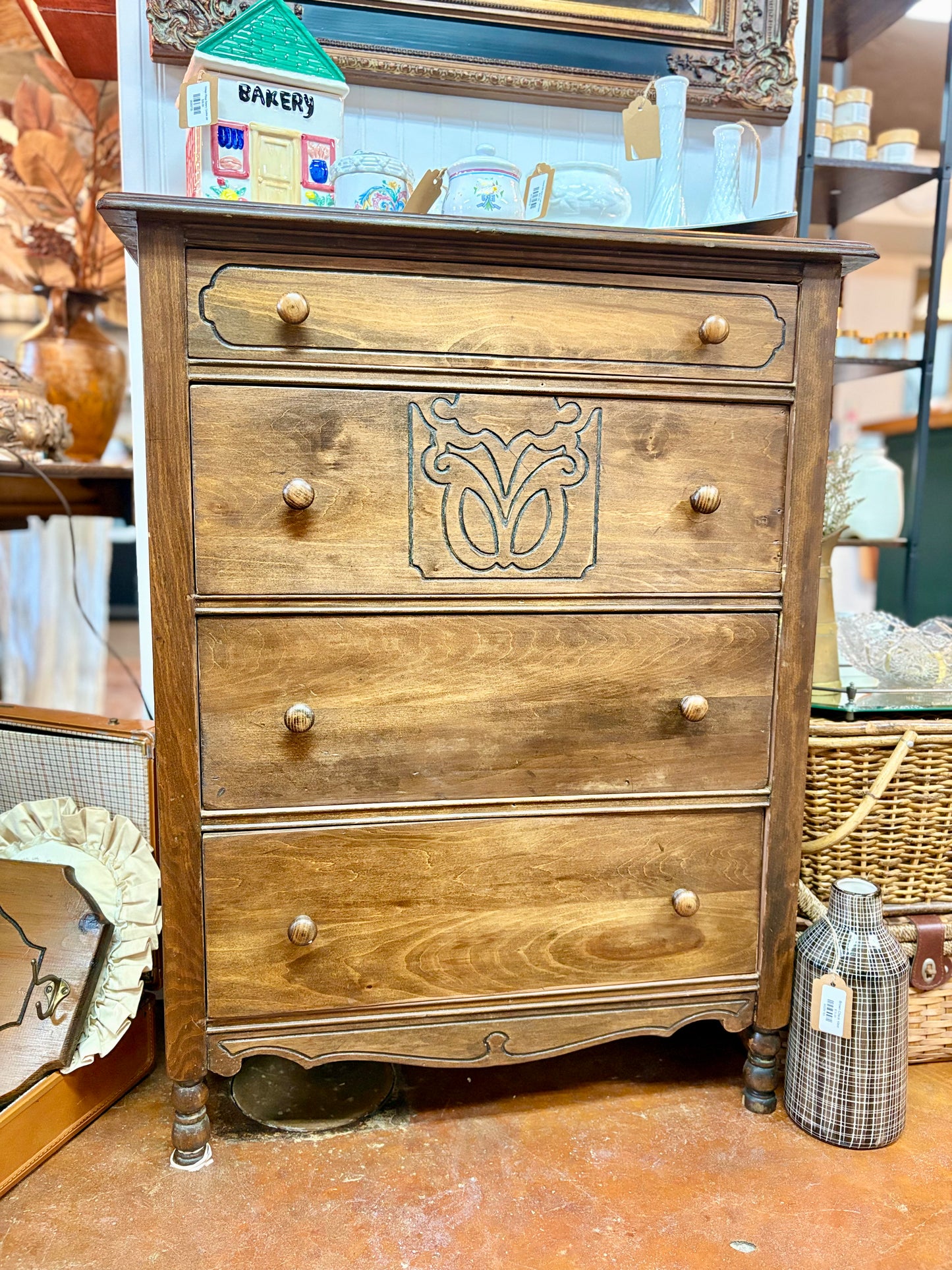 Vintage Chest of Drawer (4)
