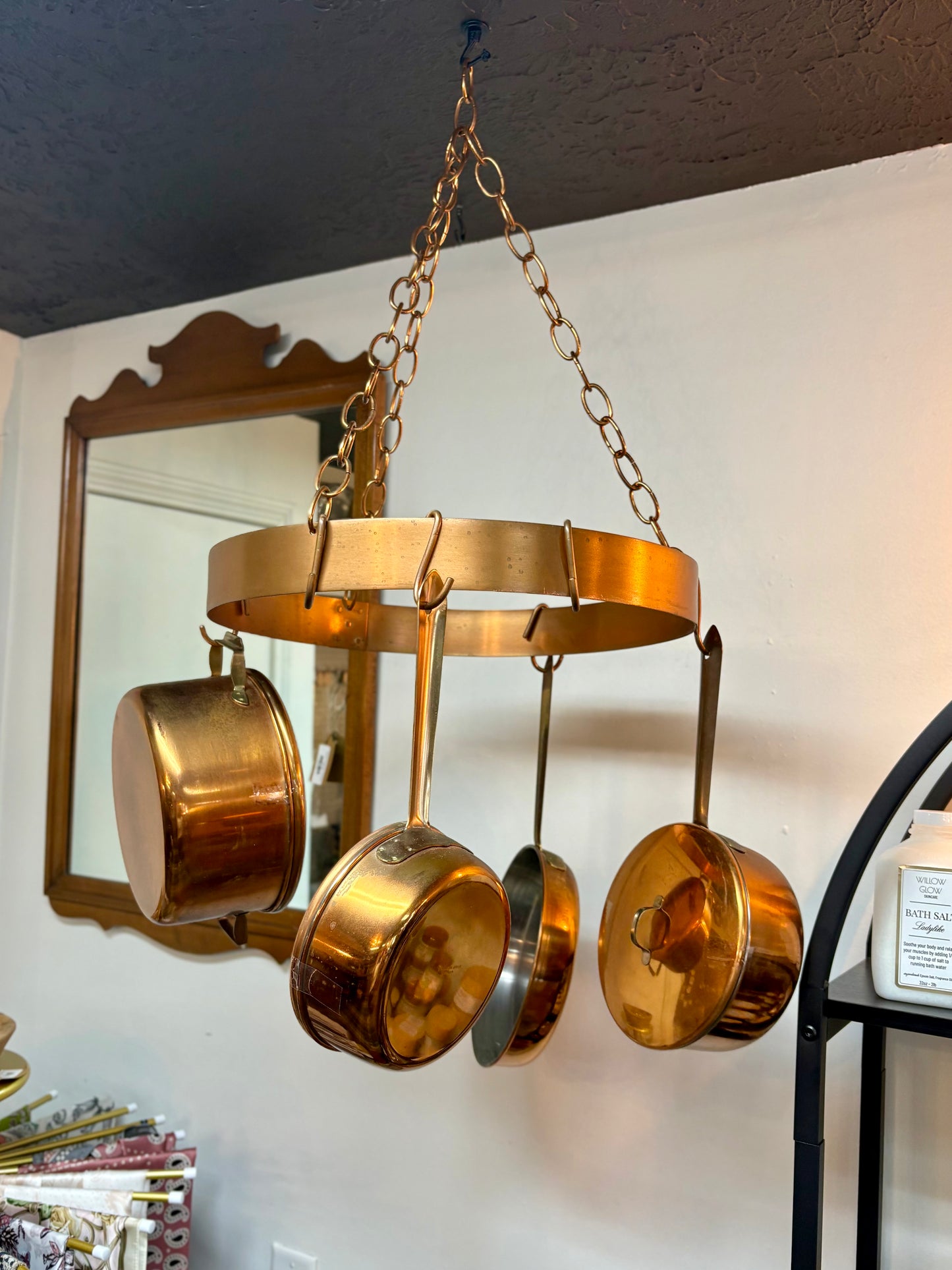 Vintage Copper Hanging Pot Rack with Four Stainless Steel Copper Finish Pans (6 Hooks)