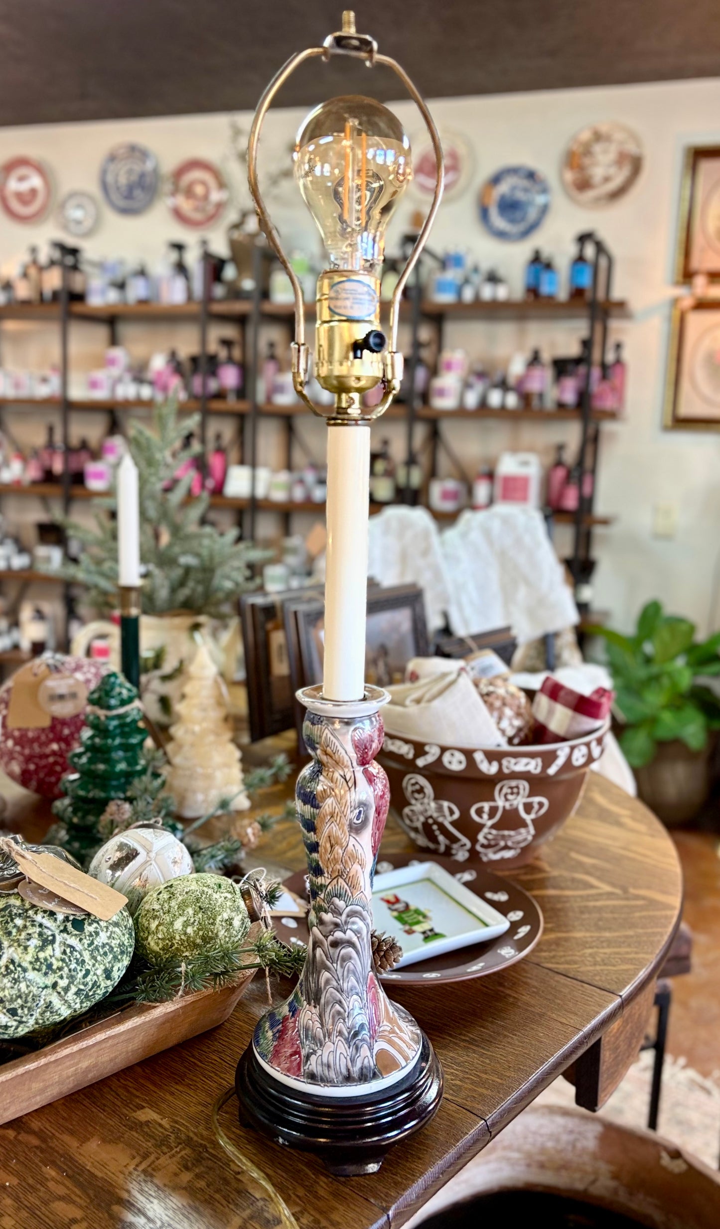 Vintage Chinoiserie Lamp on Wooden Base